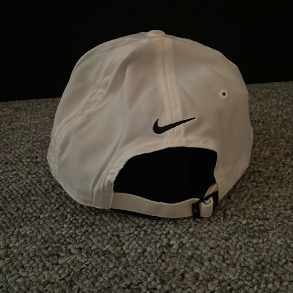 Nike Hat - Picture 2 of 4